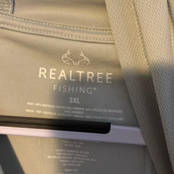 Reel Tree Fishing shirt with hood - Picture 2 of 3